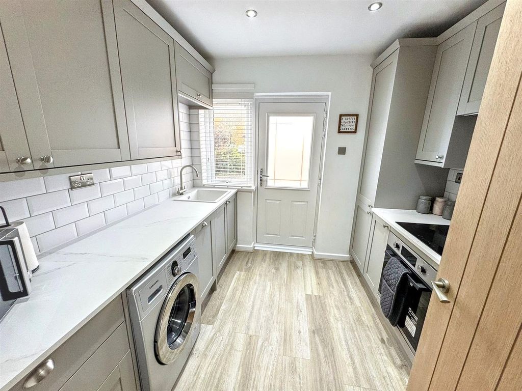 Property photo 3 of 22 0A912Eff-0281-4D7F-8Def-5Daf8339Fb8B.Jpg