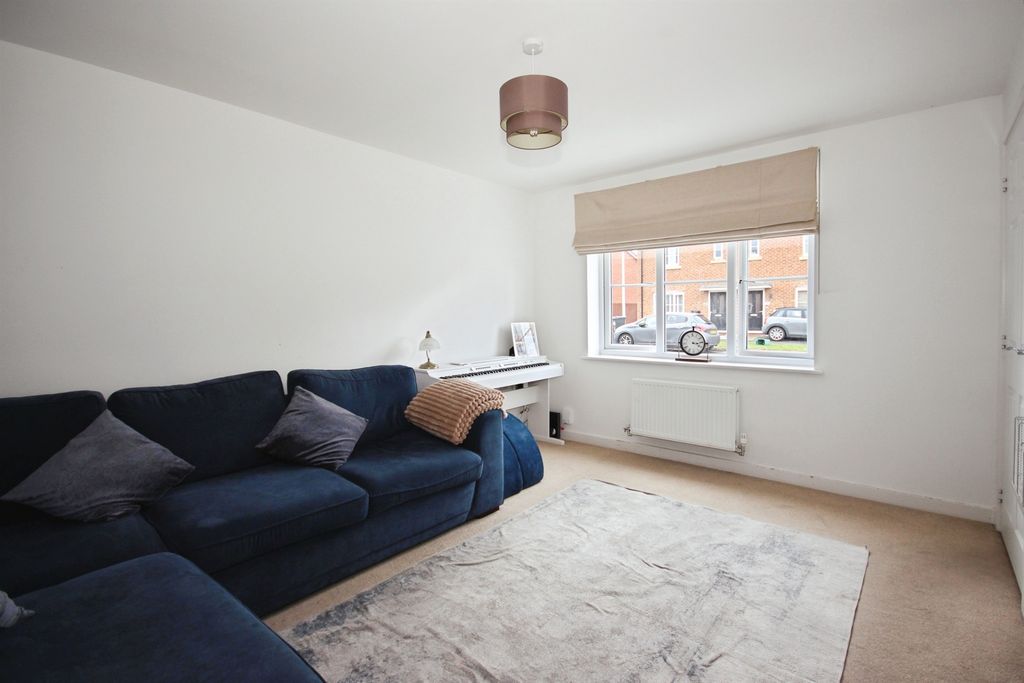Property photo 2 of 14