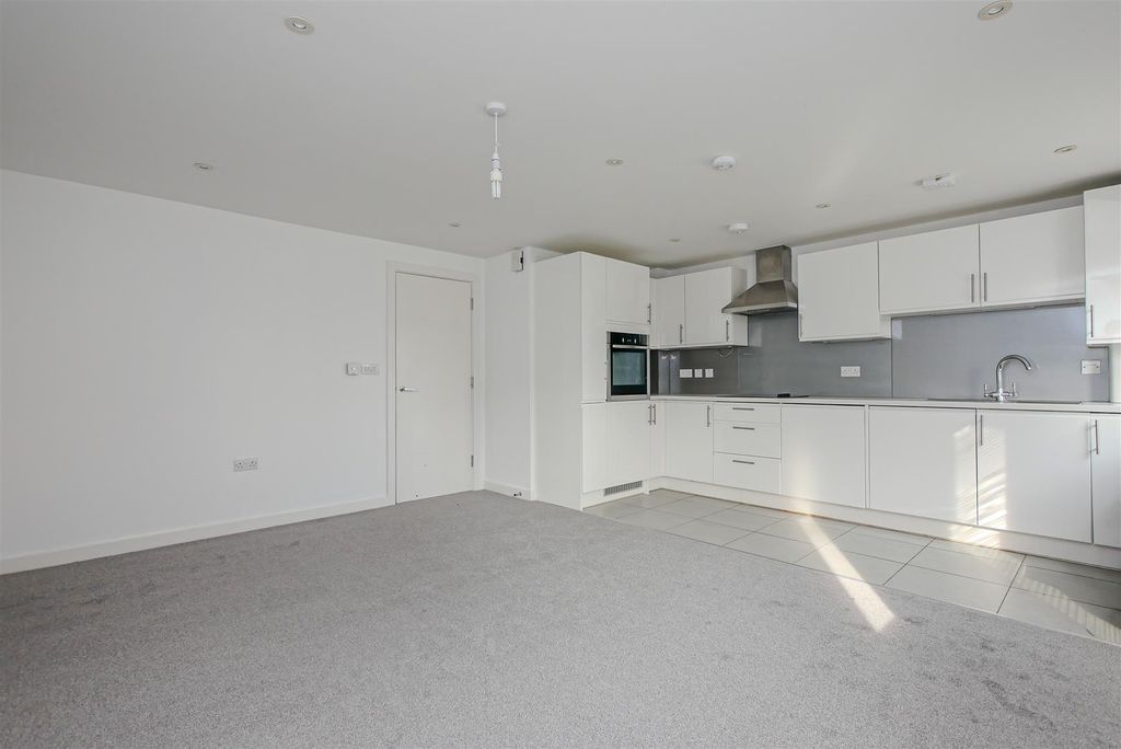 Property photo 2 of 10 Kitchen/Living Room