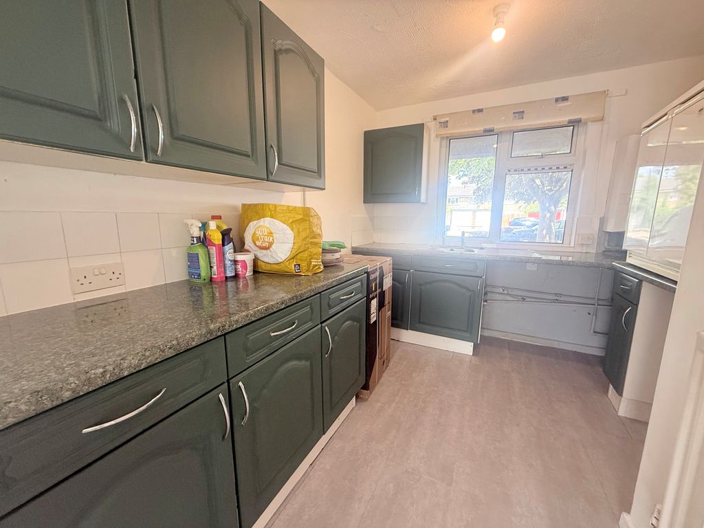 Property photo 1 of 5 Kitchen