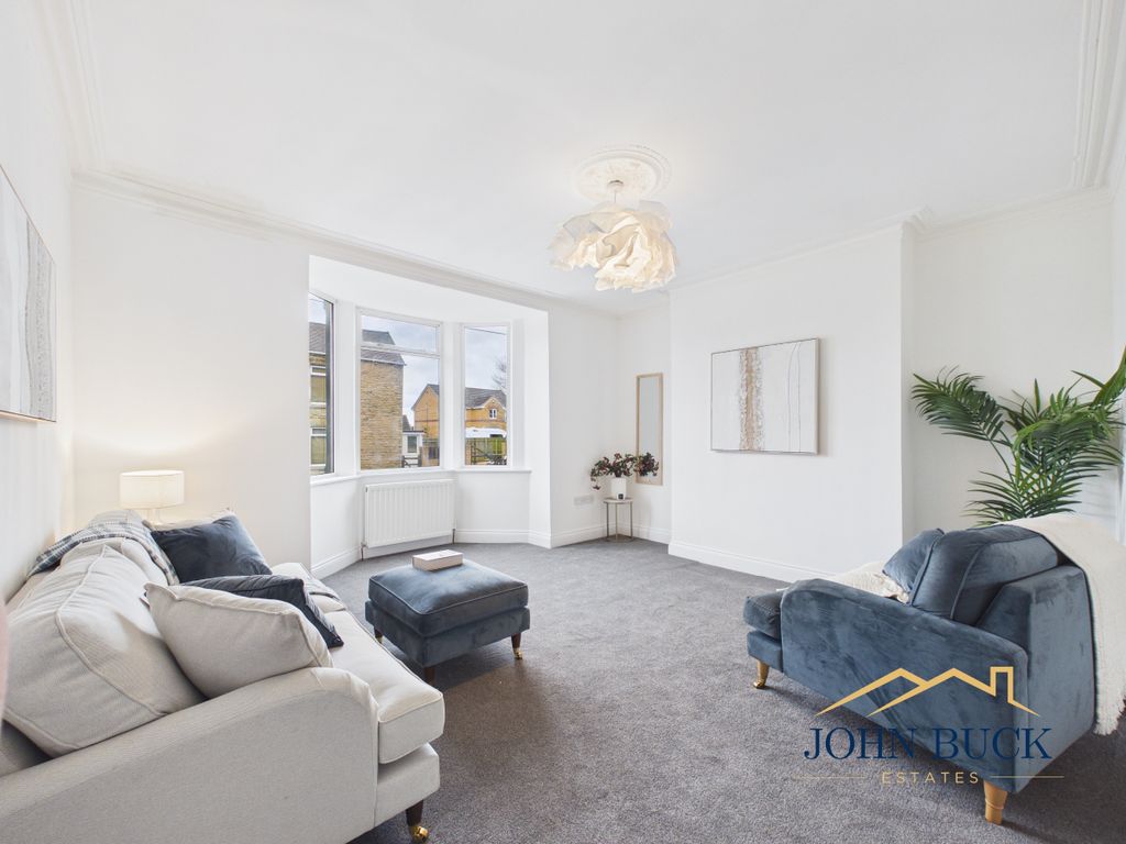 Property photo 3 of 28