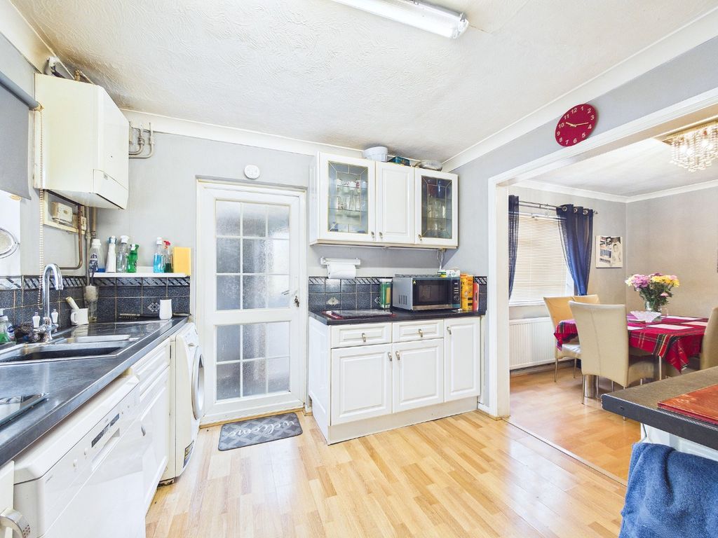 Property photo 2 of 20 4983904