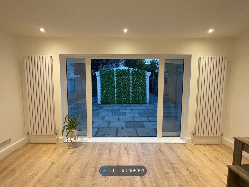 Property photo 2 of 25