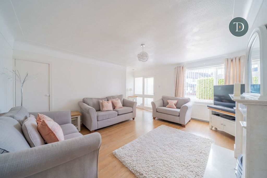 Property photo 3 of 25