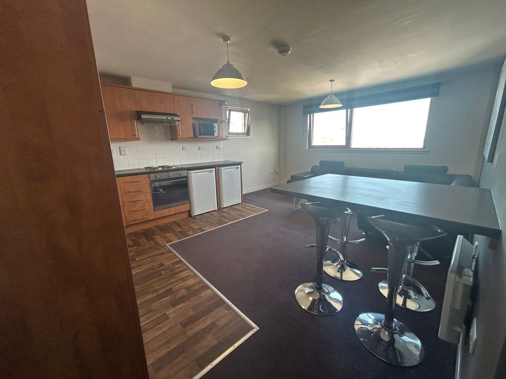 Property photo 3 of 20 Liv1