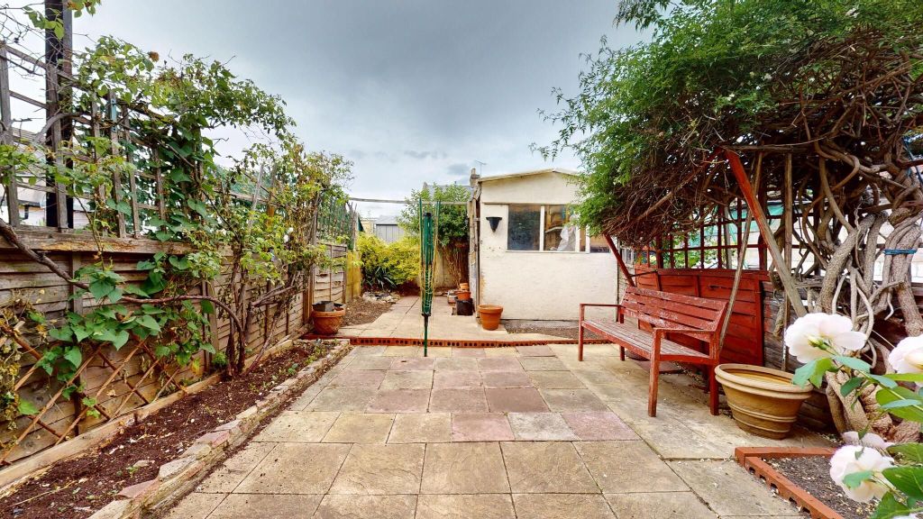 Property photo 2 of 5