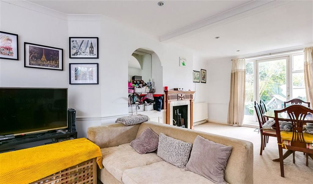 Property photo 2 of 6