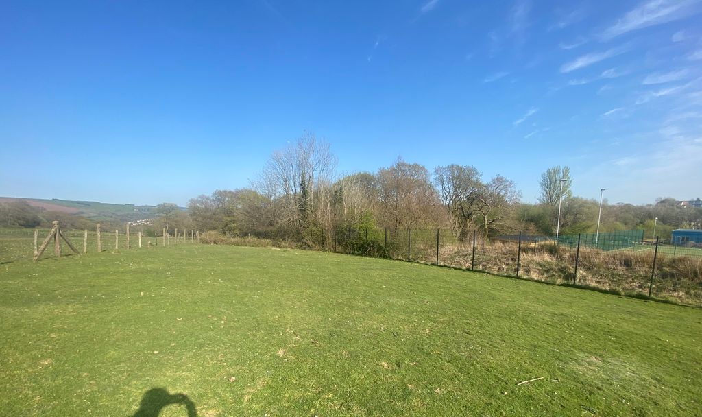 Property photo 2 of 4