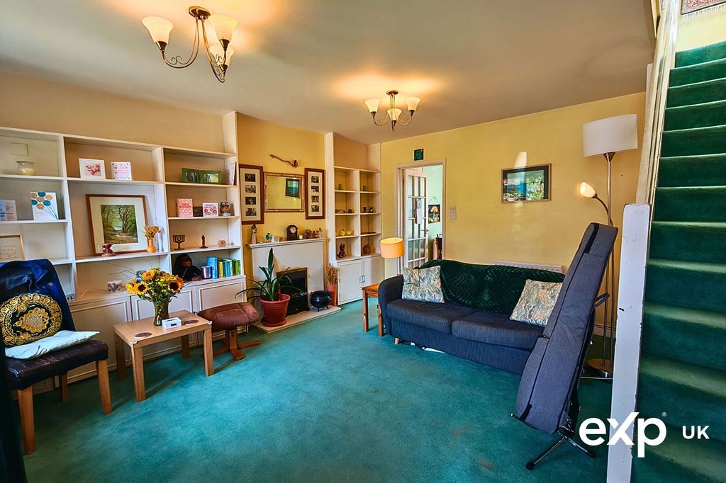 Property photo 3 of 16