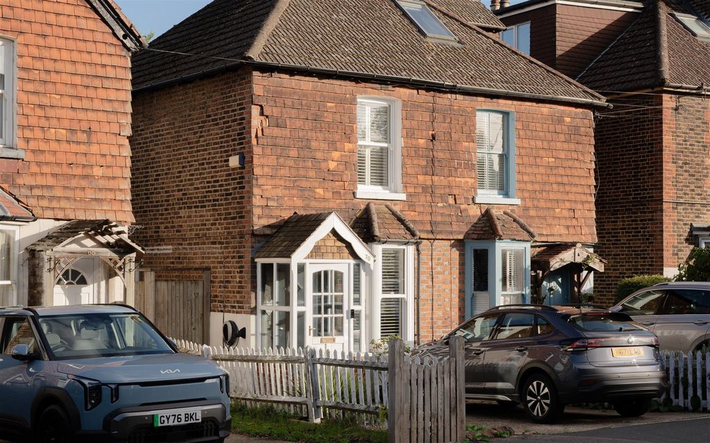 Property photo 1 of 17 Earlswood Rd, Earlswood