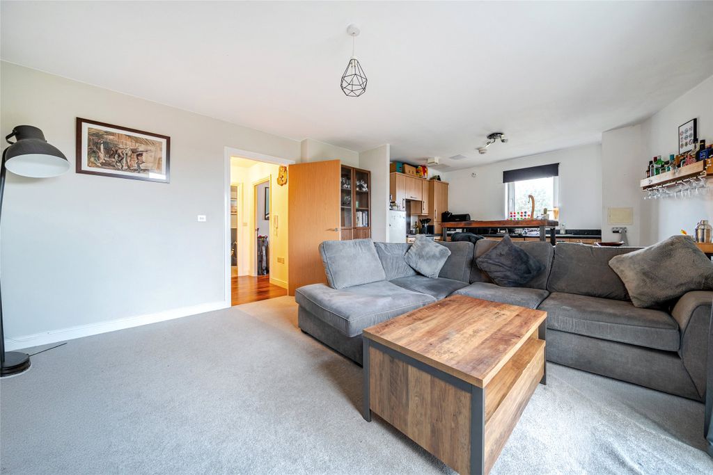Property photo 2 of 17 Picture No. 31