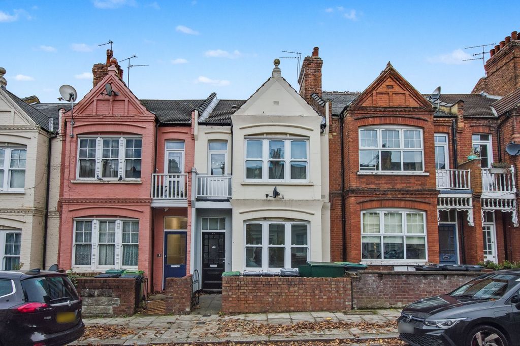 Property photo 1 of 12 Flat A, 42 Rathcoole Gardens, Hornsey, London, N8 9Nb