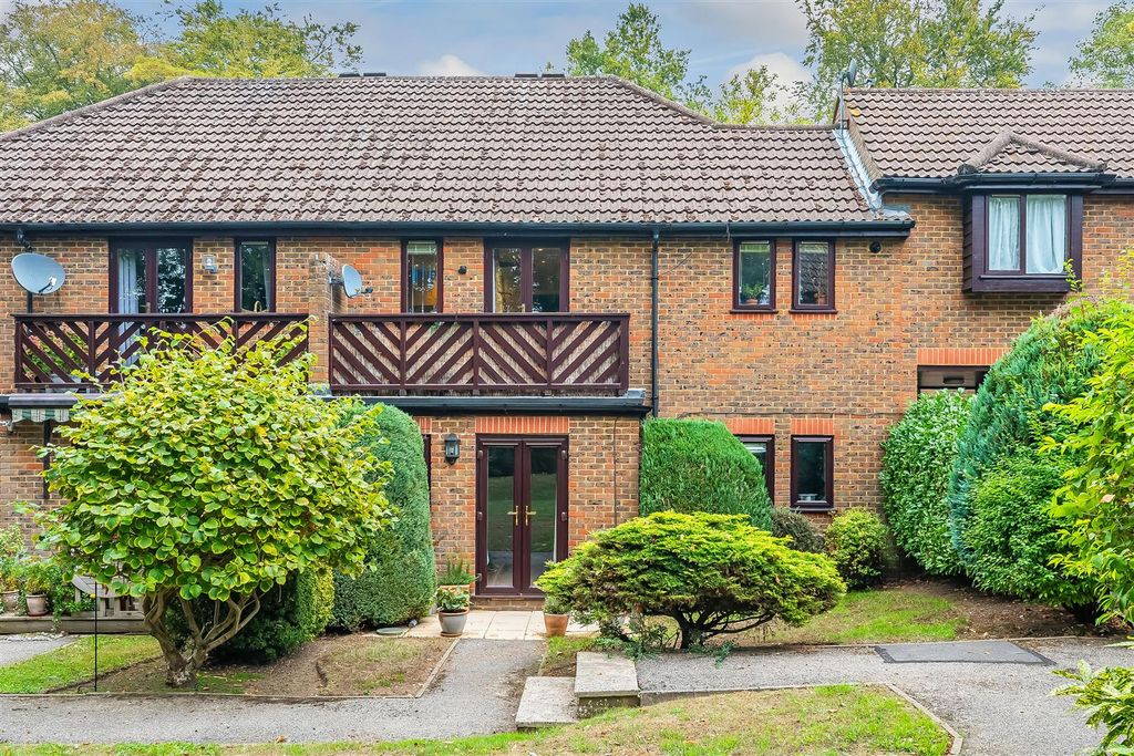 Property photo 1 of 13 43-Beechwood-Park-19.Jpg