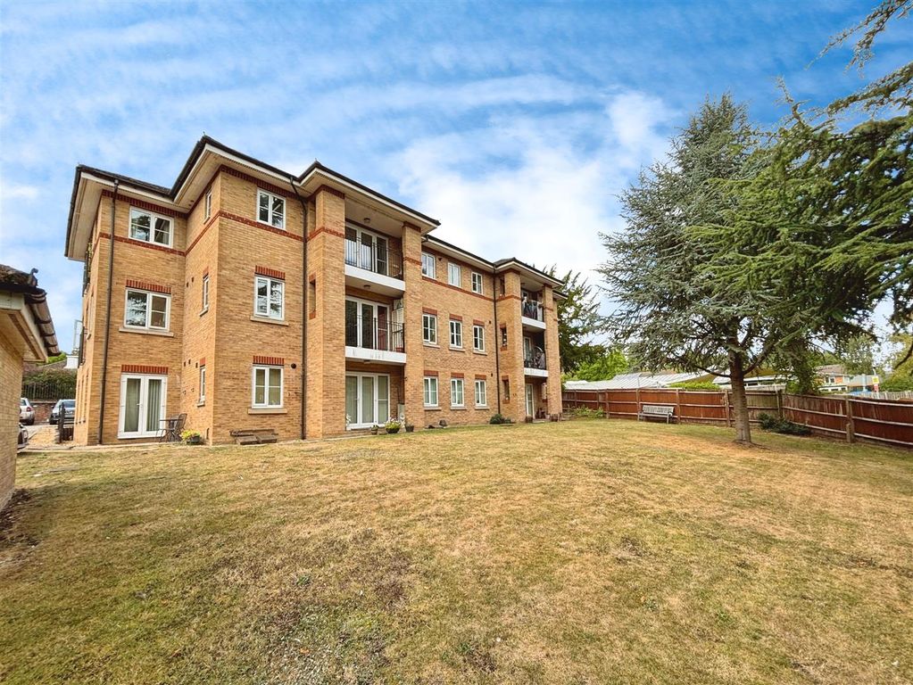 Property photo 1 of 17 d1319991-Photo 208-26-25 2C 2013 2055 2012.Jpg