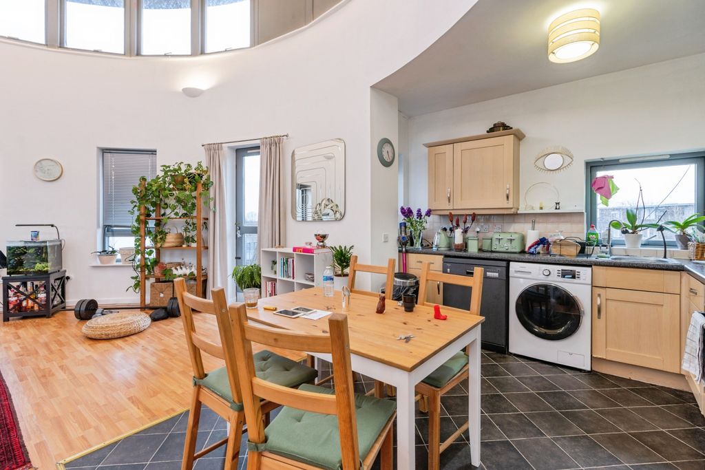 Property photo 2 of 15 Open Plan Living