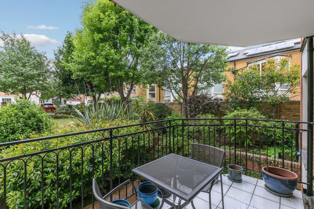 Property photo 2 of 14