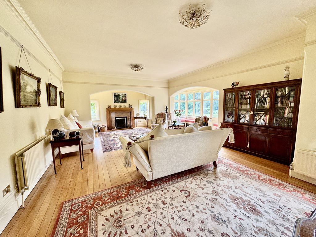 Property photo 3 of 39