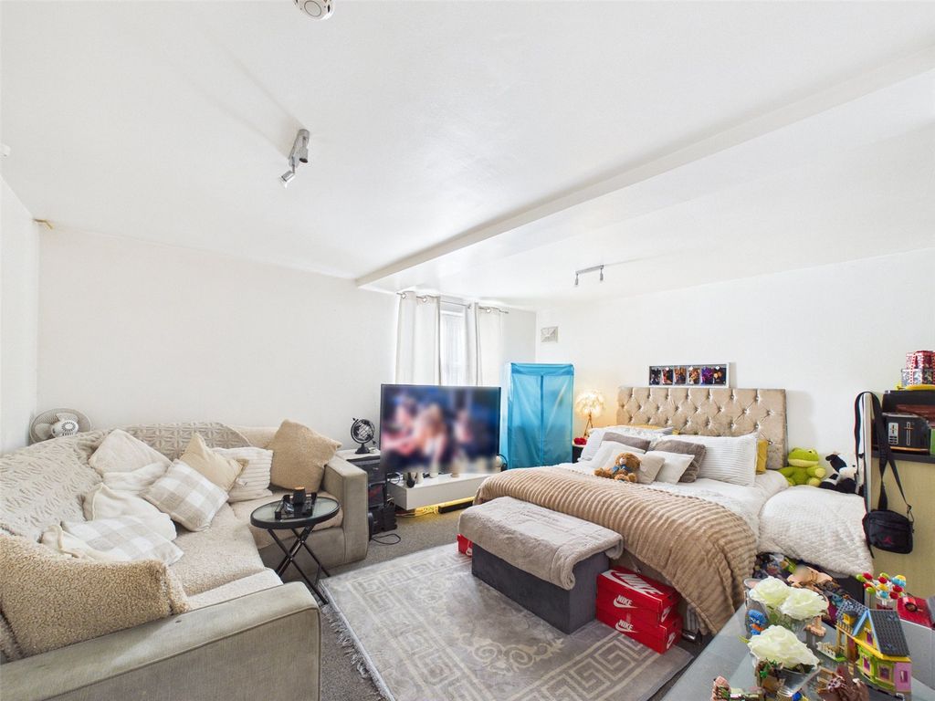 Property photo 2 of 7 Picture No. 03