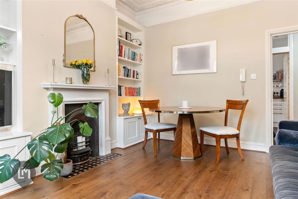 Property photo 3 of 7 Living/Dining Room