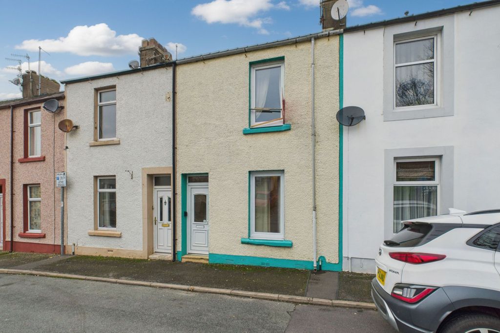 Property photo 1 of 12