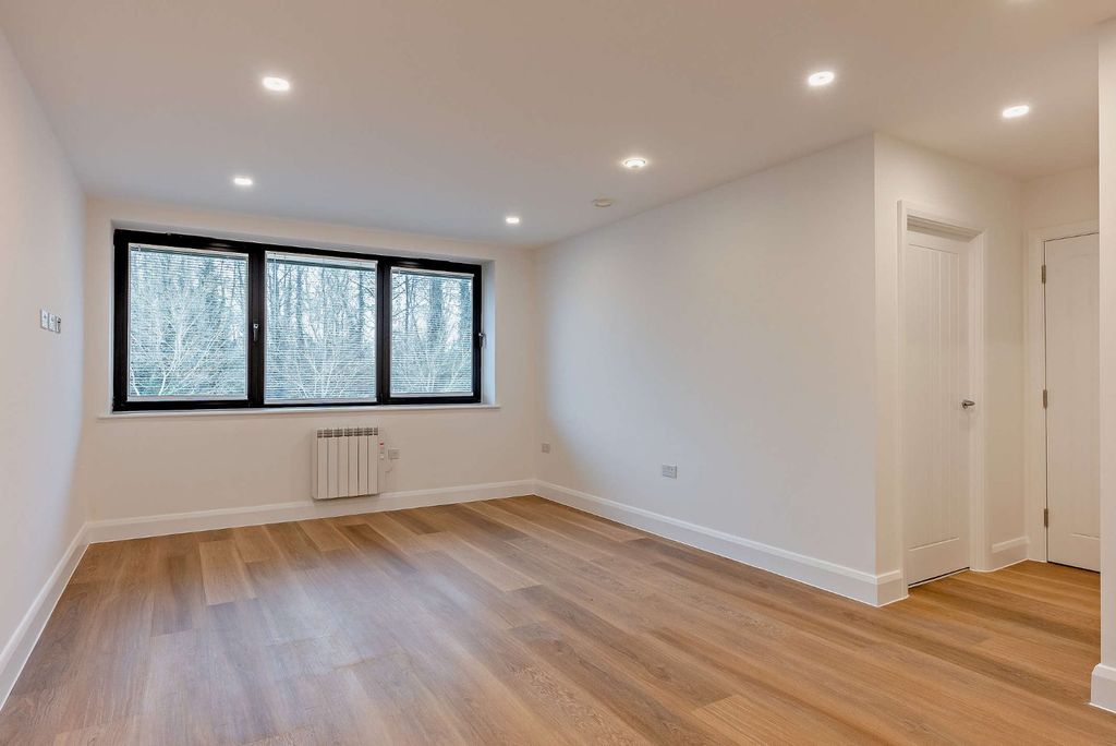 Property photo 2 of 9 Picture No. 04