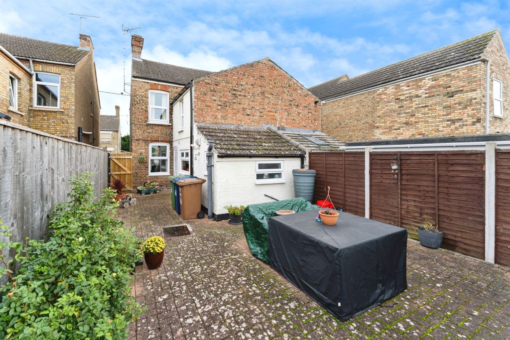 Property photo 3 of 17