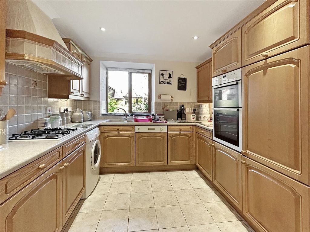 Property photo 2 of 14 Img_4196.Jpg