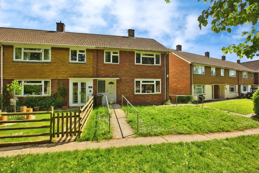 Property photo 1 of 17