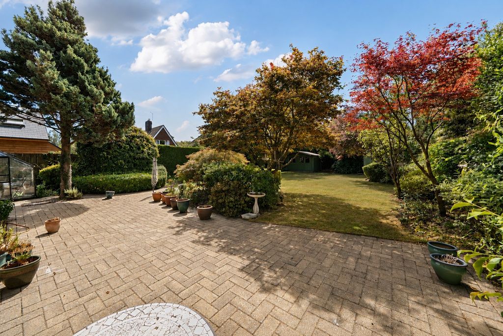 Property photo 2 of 18