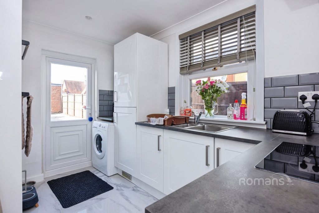Property photo 3 of 14 Pbox-Img.Jpg