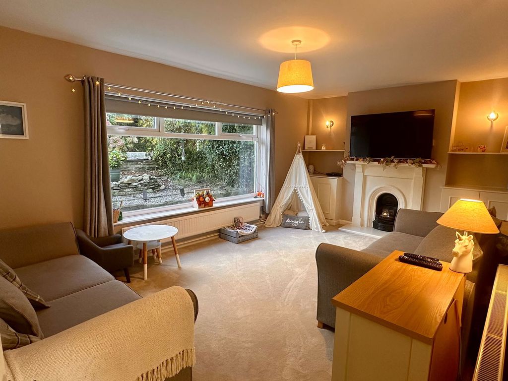 Property photo 3 of 21