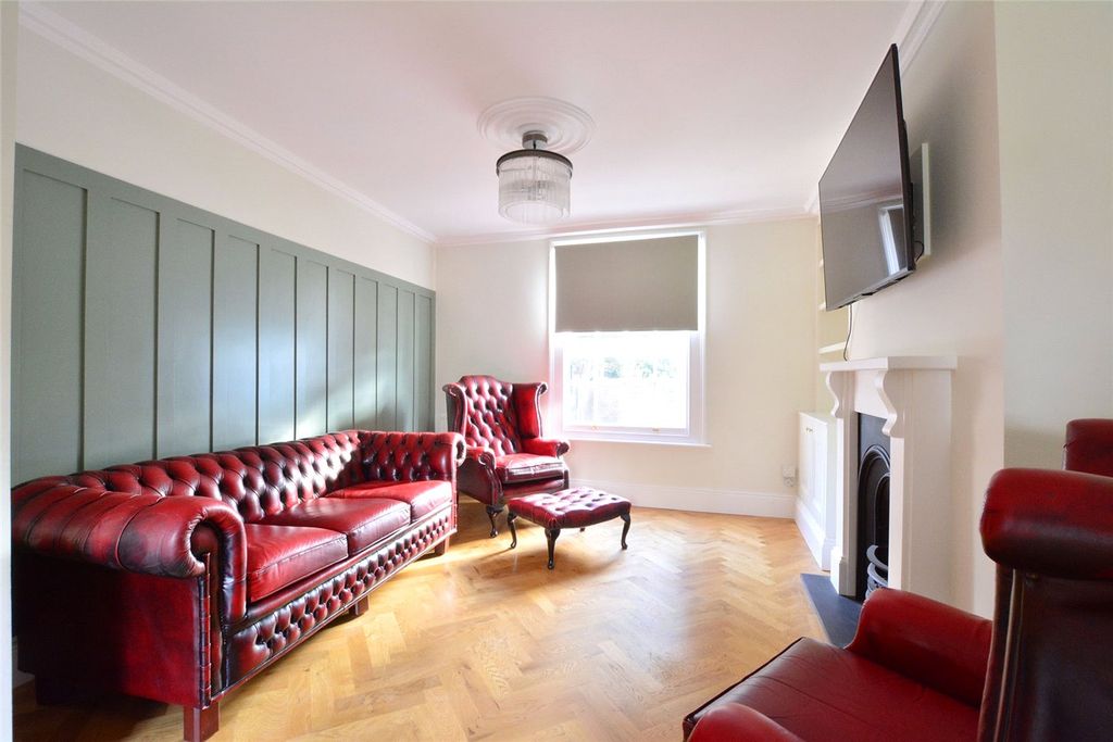 Property photo 1 of 19 Picture No. 01