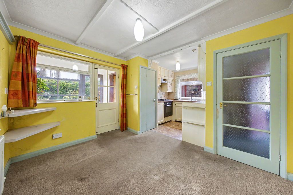 Property photo 3 of 25 Dining Room