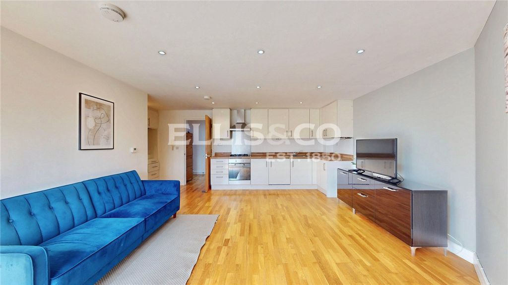 Property photo 3 of 20 Picture No. 11