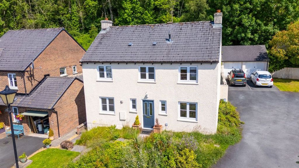 Property photo 1 of 29