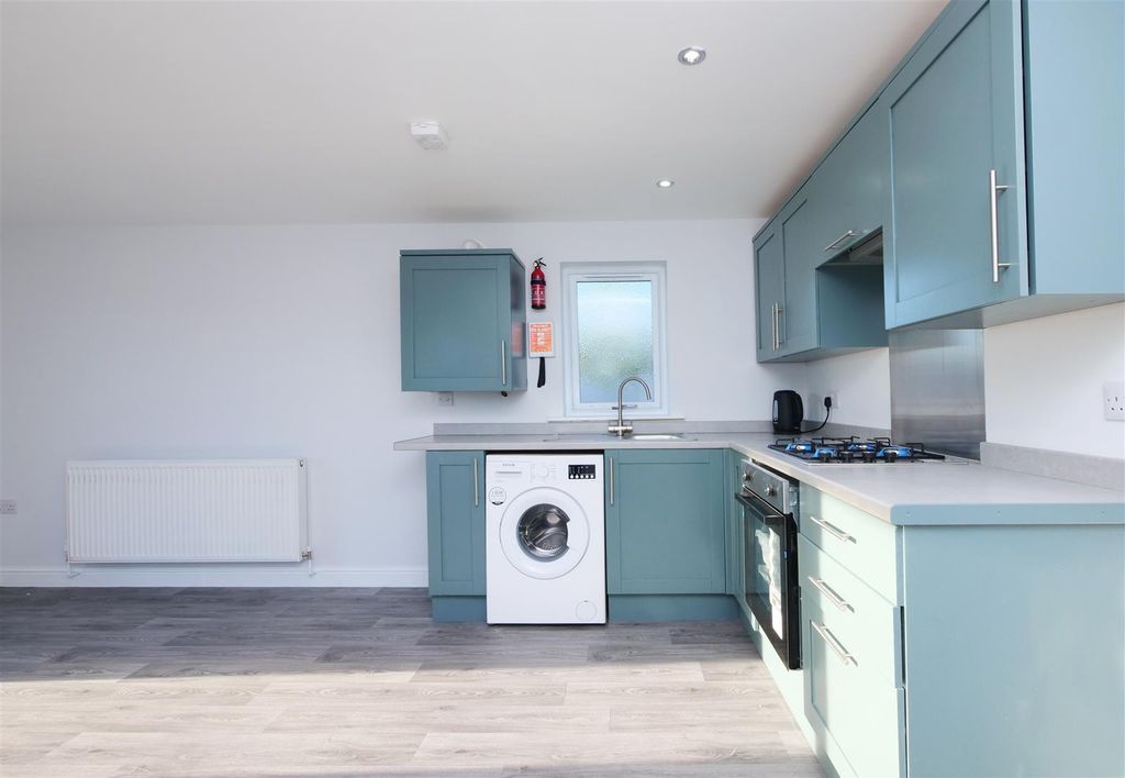 Property photo 2 of 16 Pnmb0104.Jpg