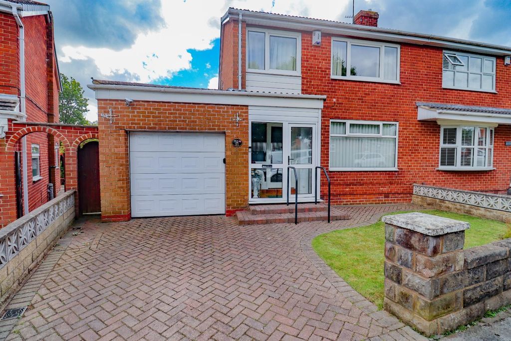 Property photo 1 of 24