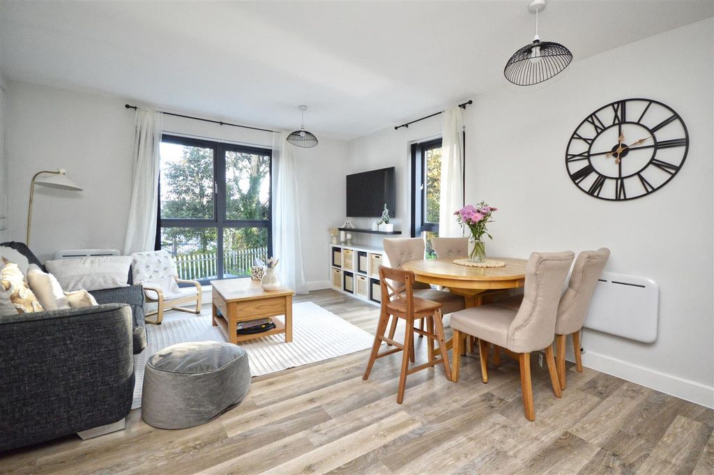 Property photo 3 of 14 Open Plan Living/Kitchen