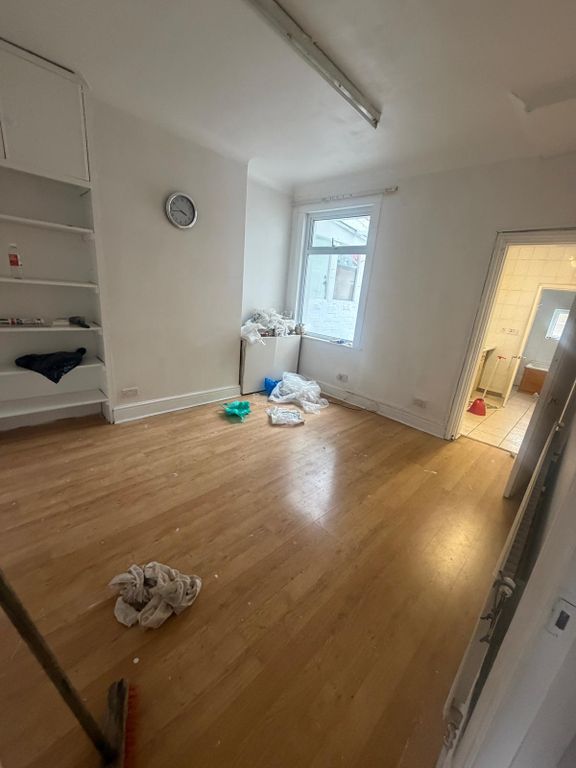 Property photo 3 of 10 Gallery