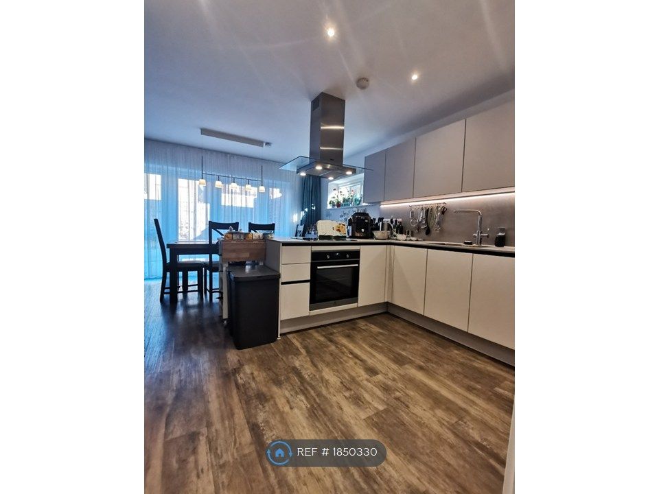 Property photo 2 of 13 Kitchen