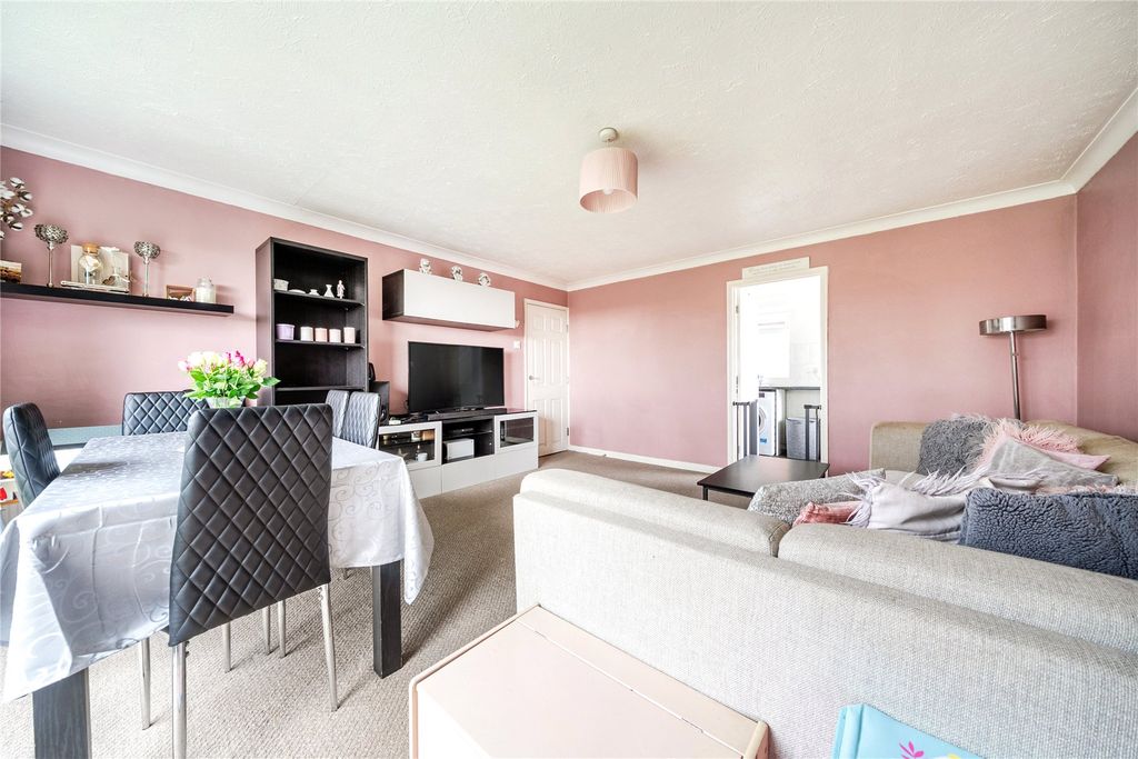 Property photo 2 of 19 Picture No. 13