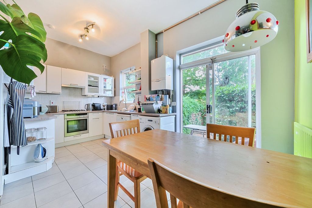Property photo 1 of 11 Picture No. 02