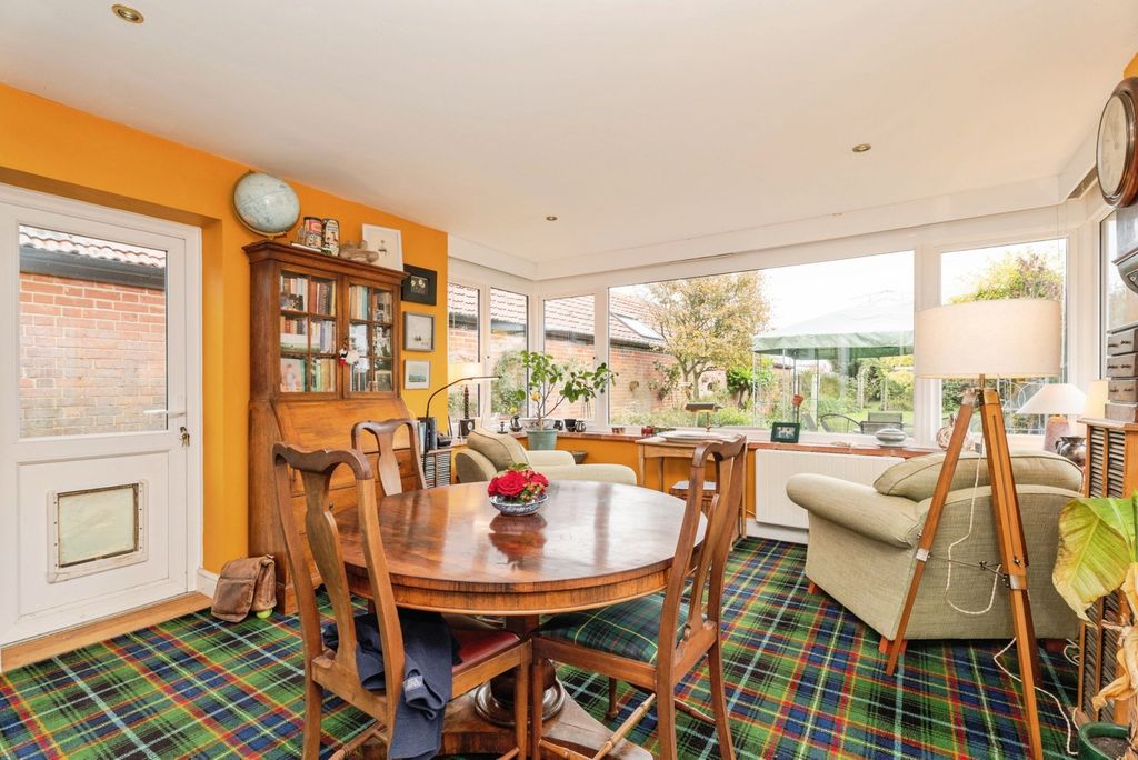 Property photo 3 of 28 Pbox-Img.Jpg