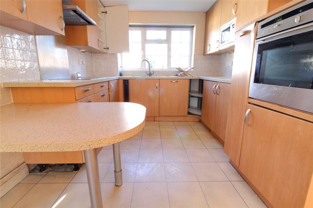 Property photo 3 of 8 Picture No. 05