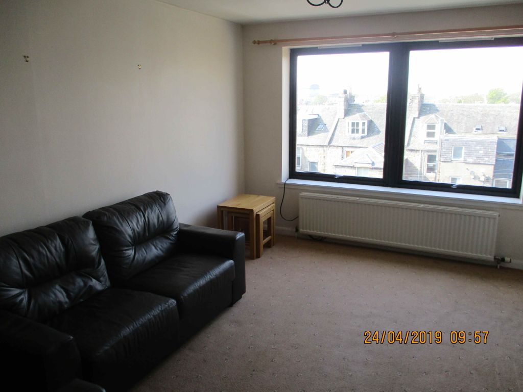 Property photo 2 of 6 Lounge