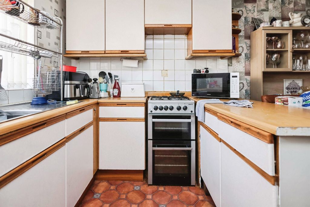 Property photo 3 of 16