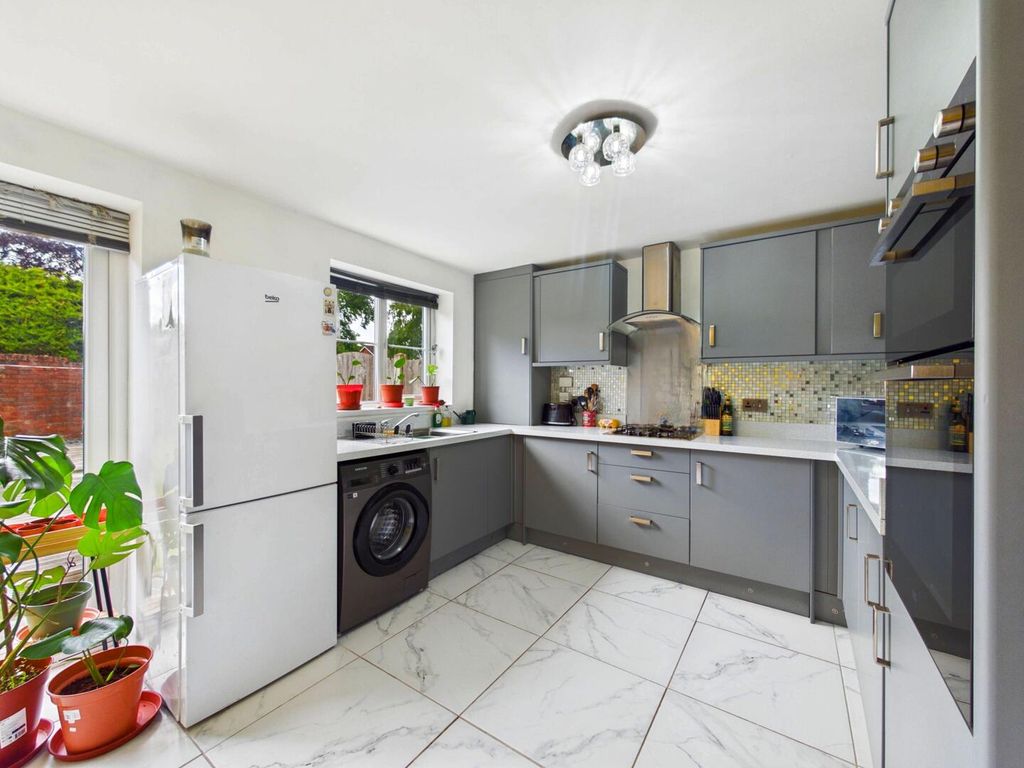 Property photo 2 of 13 Kitchen