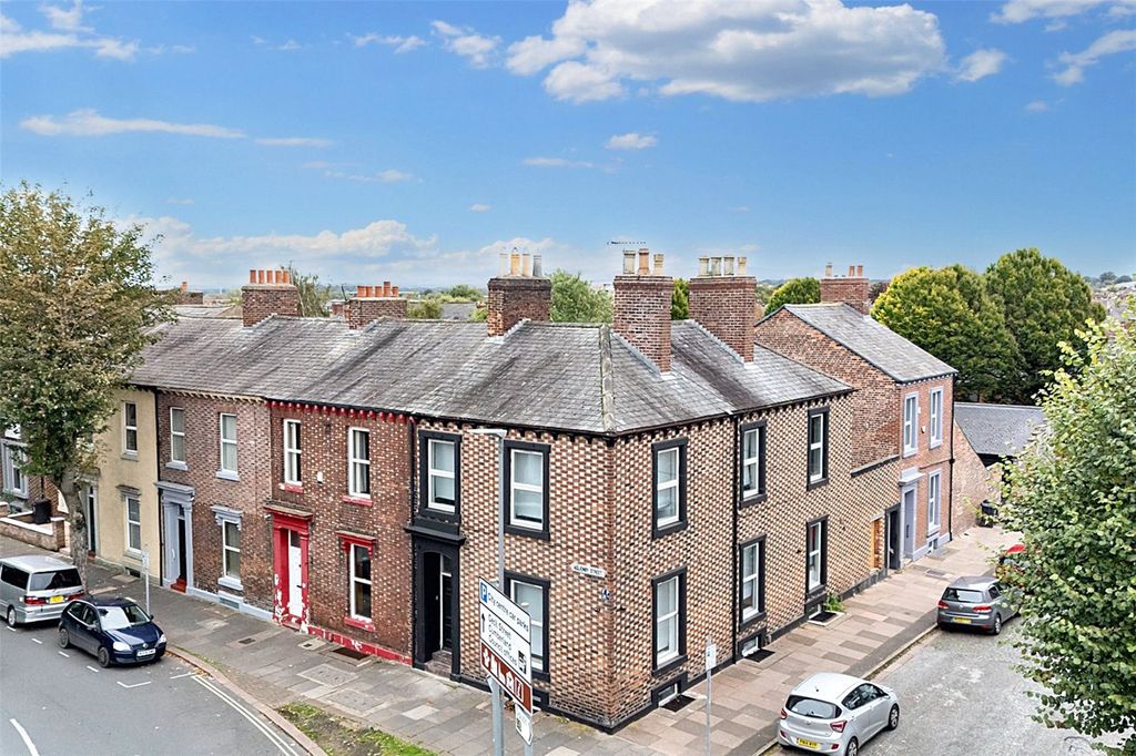 Property photo 1 of 9 External