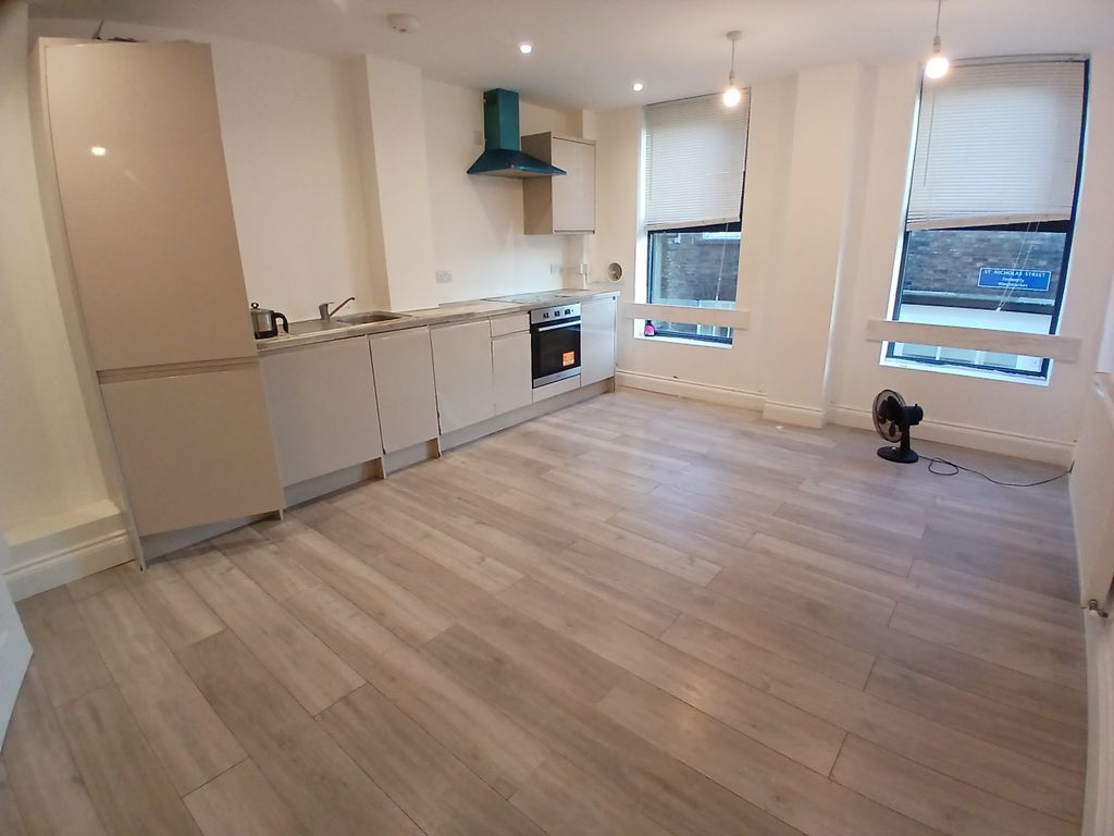 Property photo 2 of 7 Kitchen