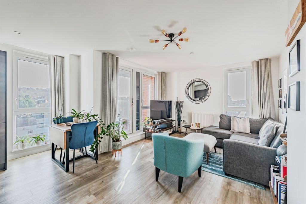 Property photo 2 of 14